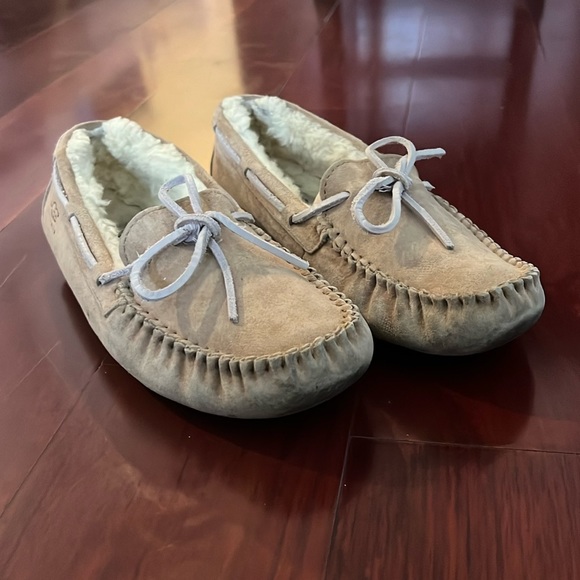 UGG Moccasins - Picture 1 of 8
